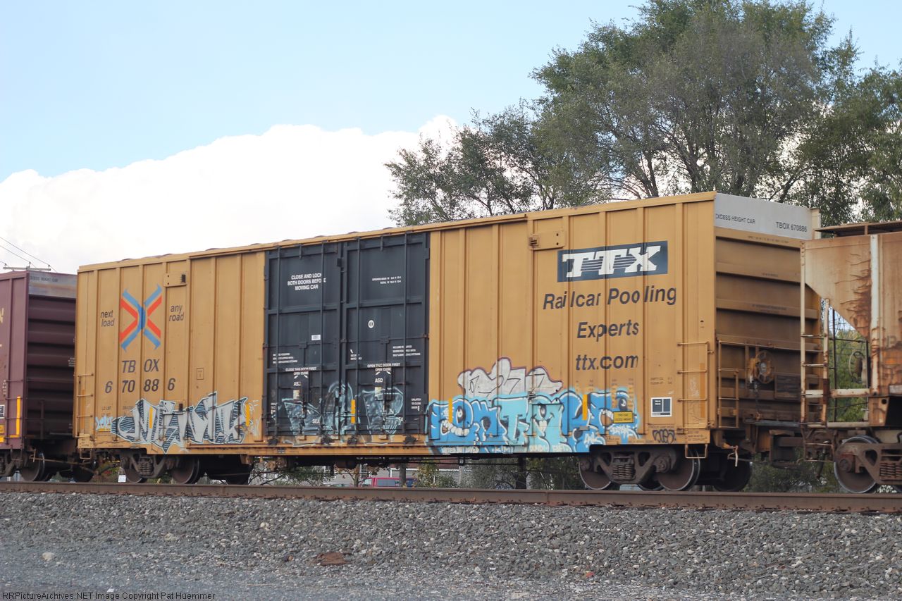 TBOX 670886