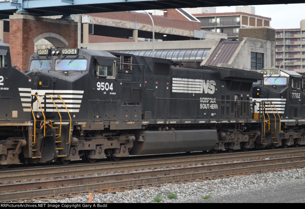 NORFOLK SOUTHERN D9-40CW 9504 