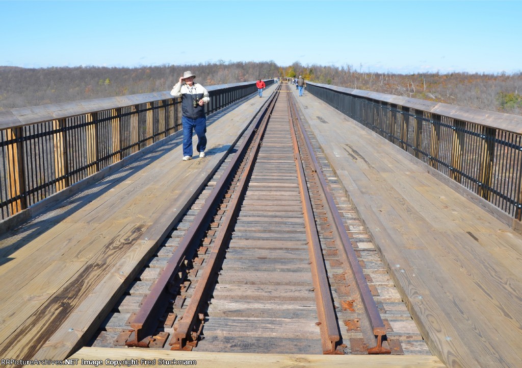 About a 25 mph sustained wind.