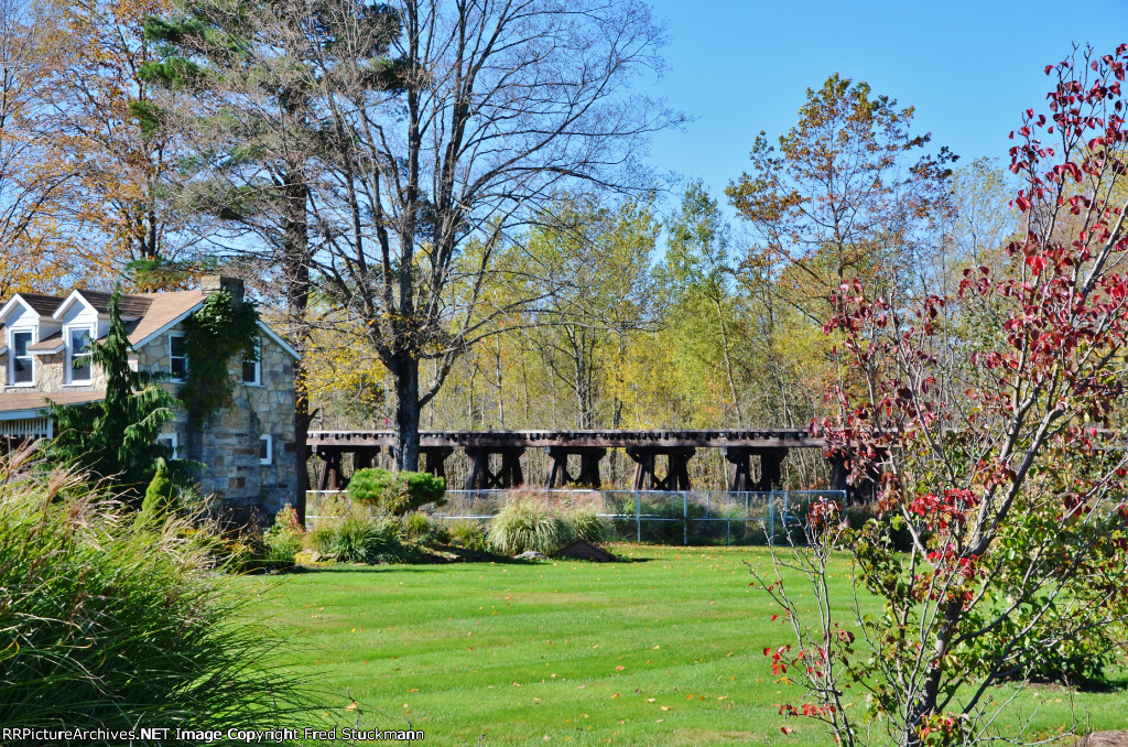 Bet they rattled the dishes in that home.
