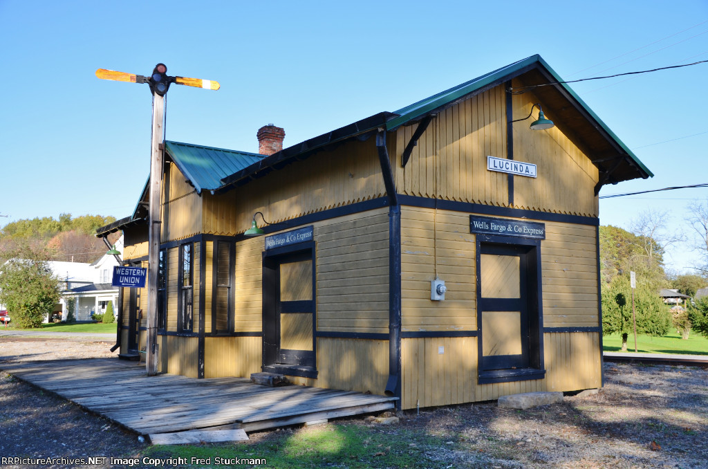 Nicely restored depot of the K&K.