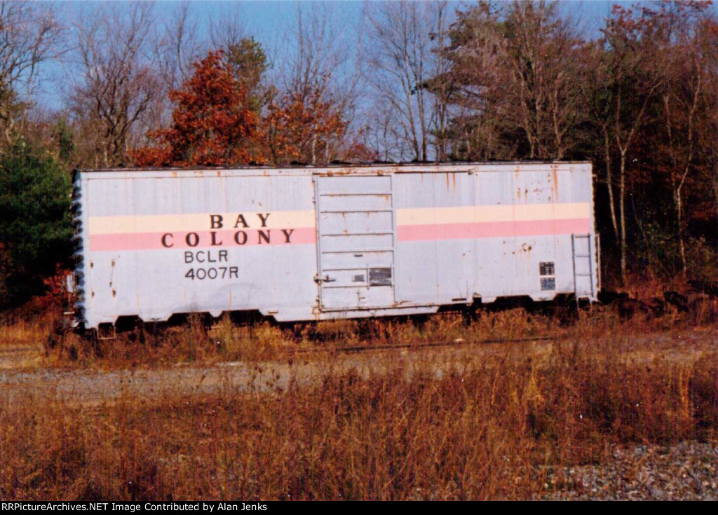 Bay colony box car