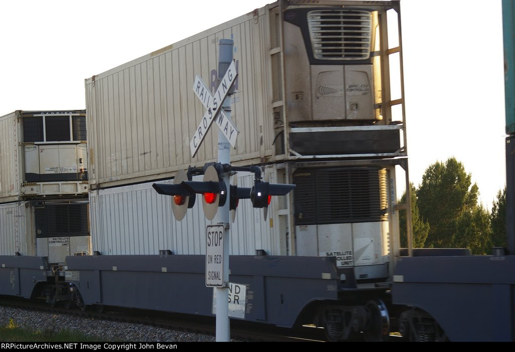 Refrigerator Containers