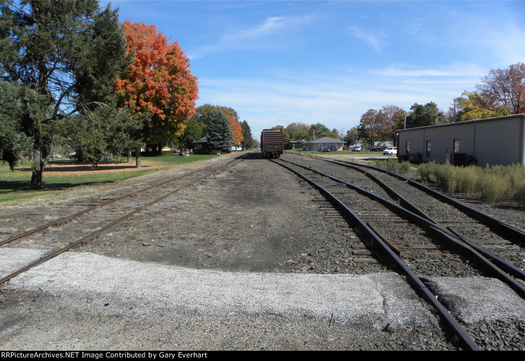 Former Lake Shore & Michigan Southern Station ROW looking east