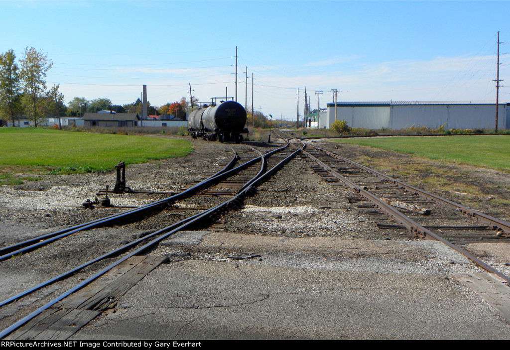 Former Lake Shore & Michigan Southern Station ROW looking west