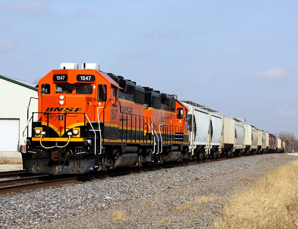 BNSF 1547 GP28-2P