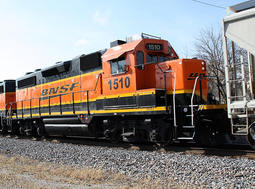 BNSF 1510 GP28-2