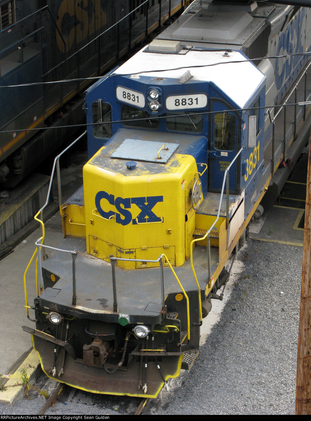CSXT EMD SD40-2 8831