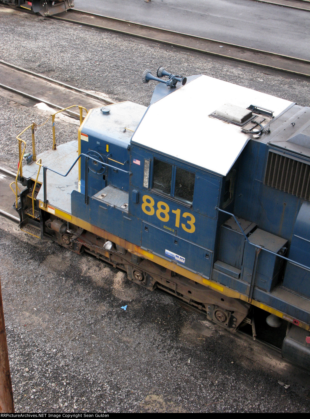 CSXT EMD SD40-2 8813