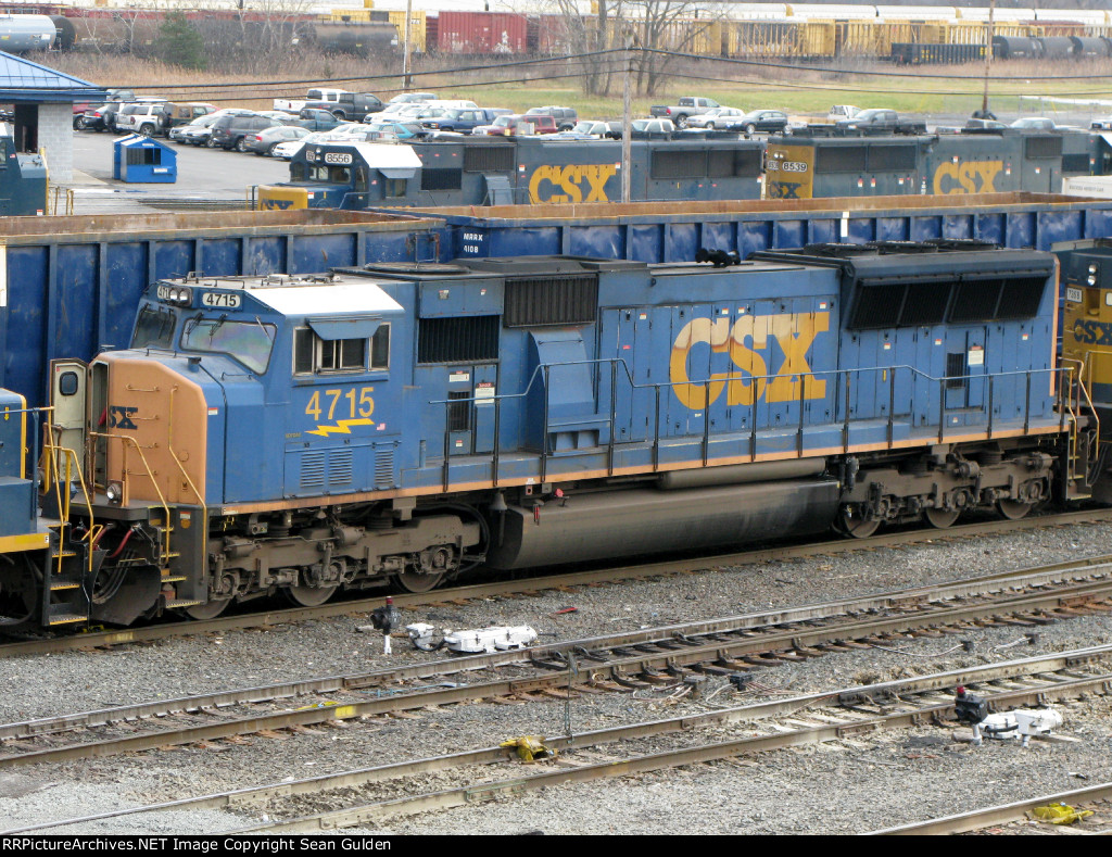 CSXT EMD SD70MAC 4715