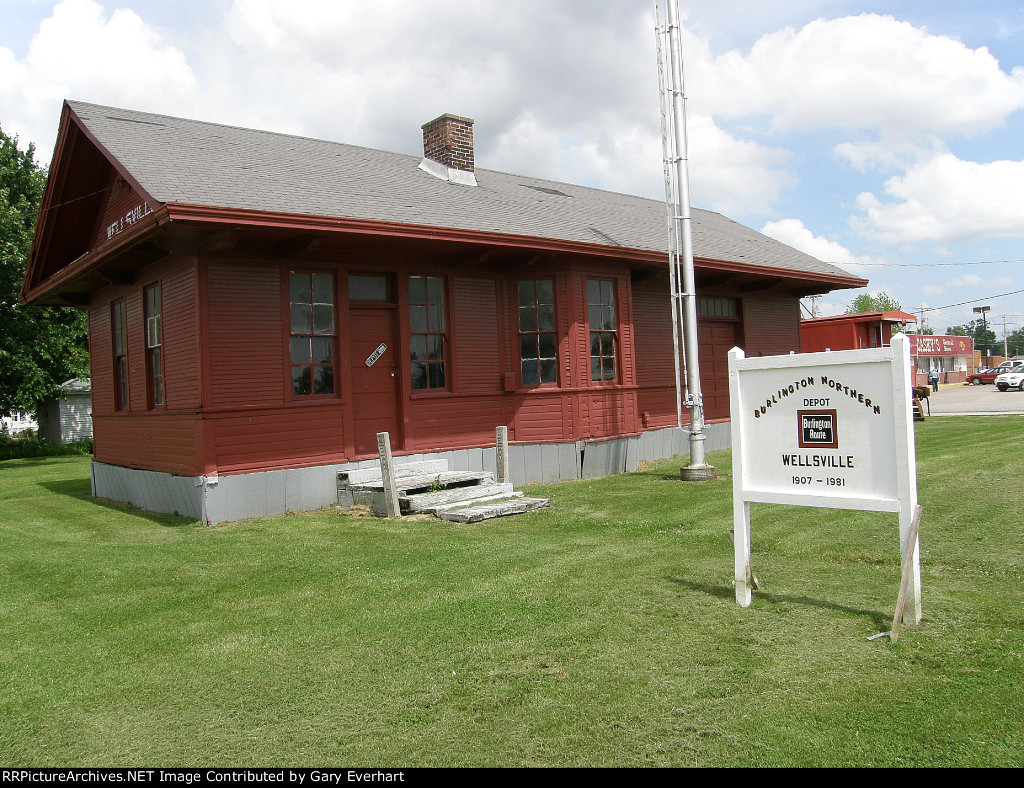 Burlikgton Northern Depot, Wellsville, MO