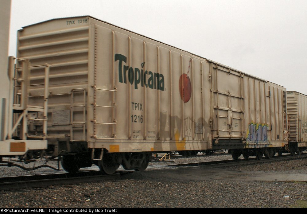 Tuesday, May 29, 2012, and the NB Juice Train comes thru