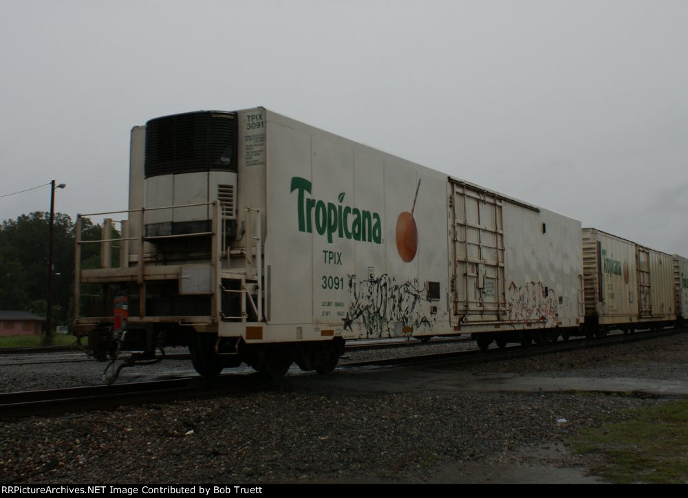 Tuesday, May 29, 2012, and the NB Juice Train comes thru