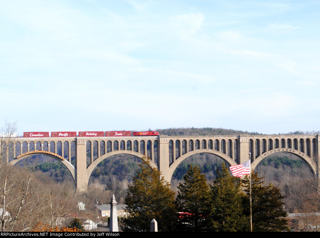 Coming onto the viaduct