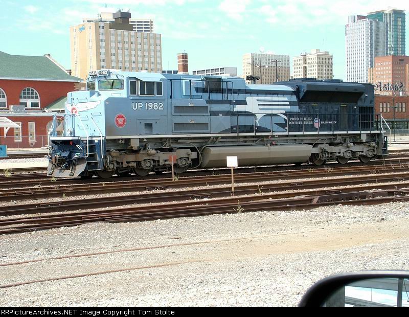 UP 1982