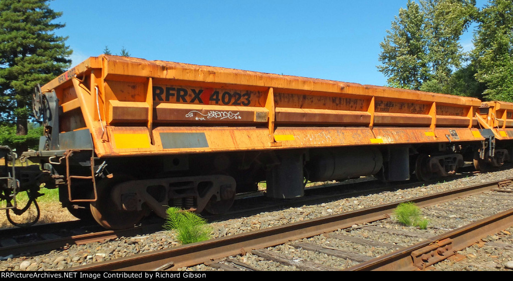 RFRX 4023 Side Dump