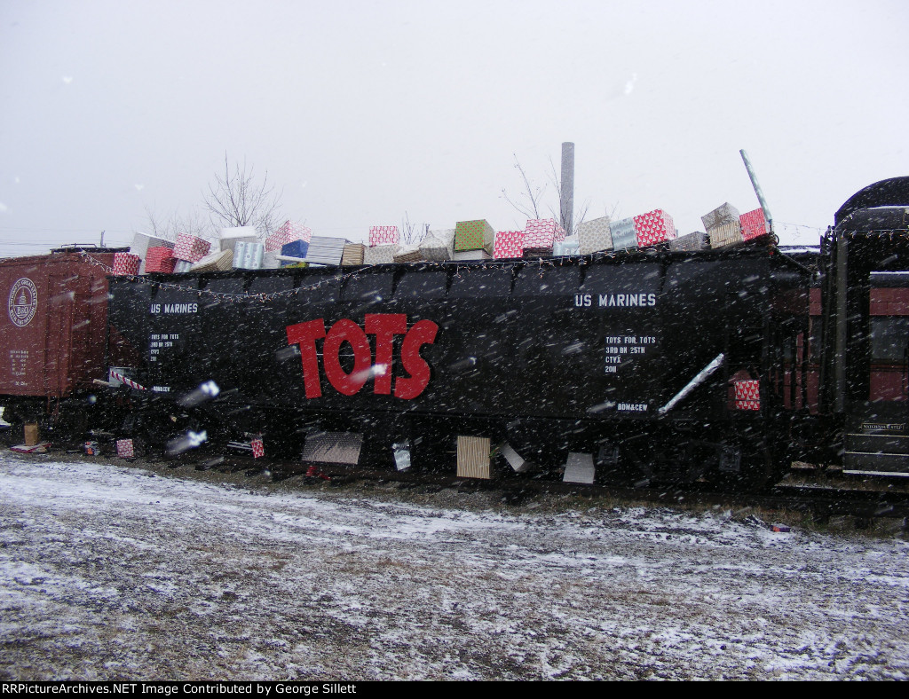 A MRPS hopper decorated for the Marines.