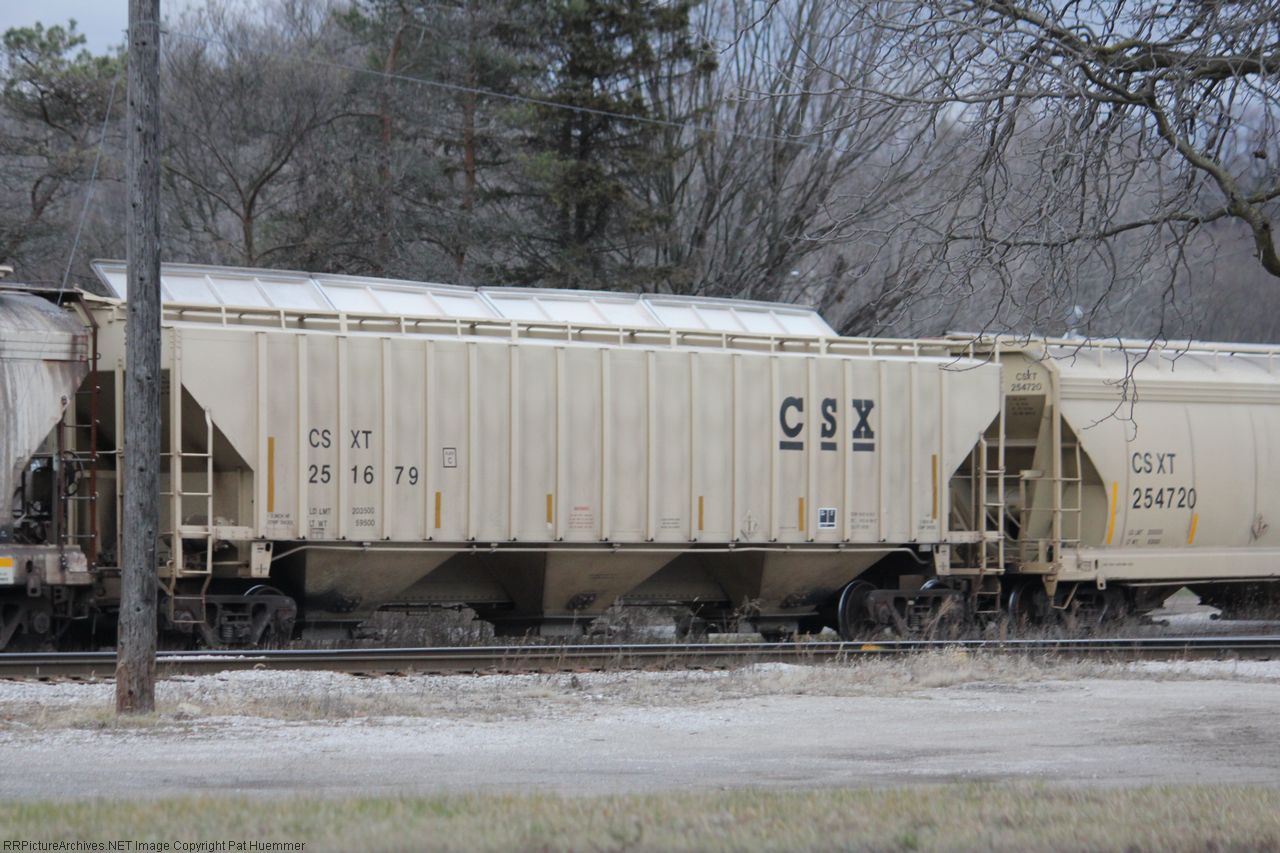 CSX 251679