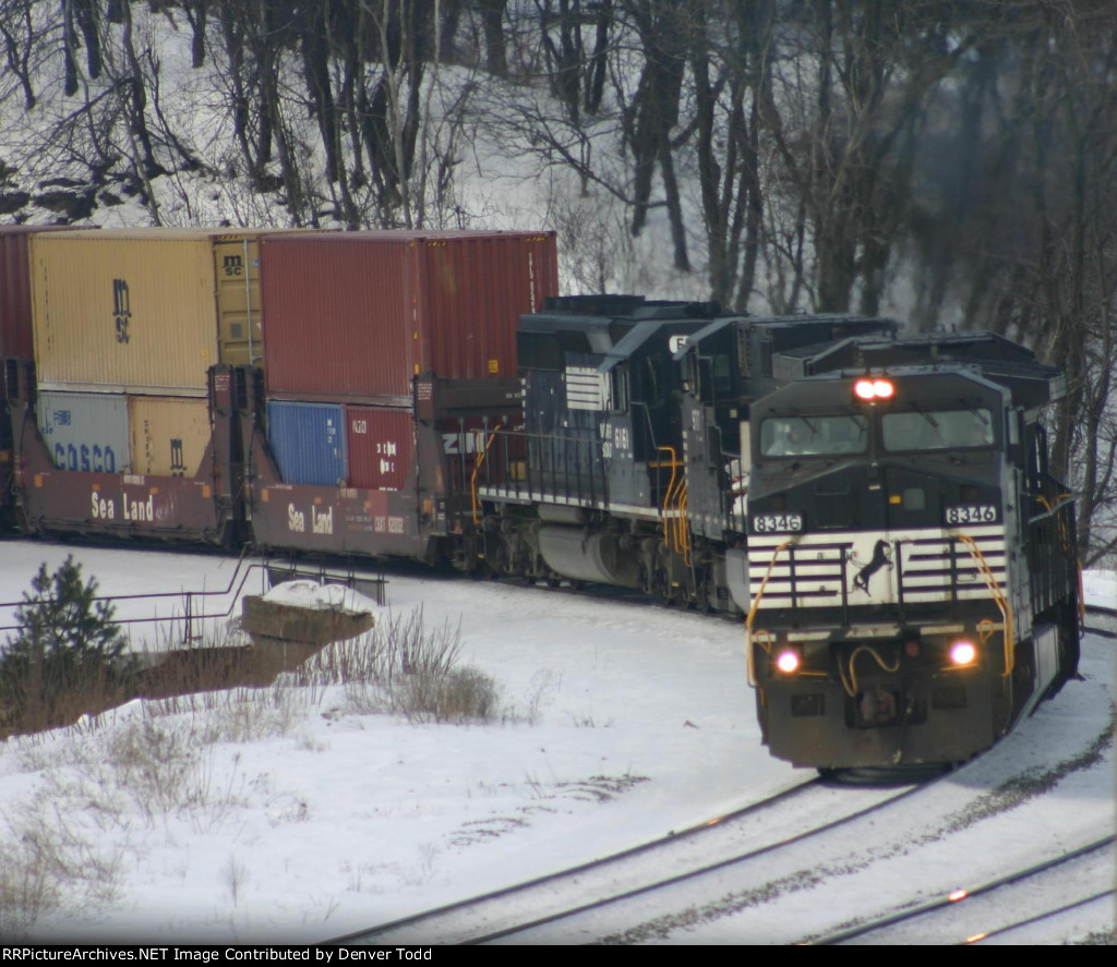 NS Heading into Galitzin Tunnel