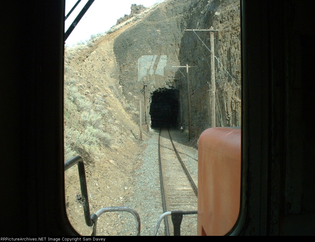 i hope theres no one in there