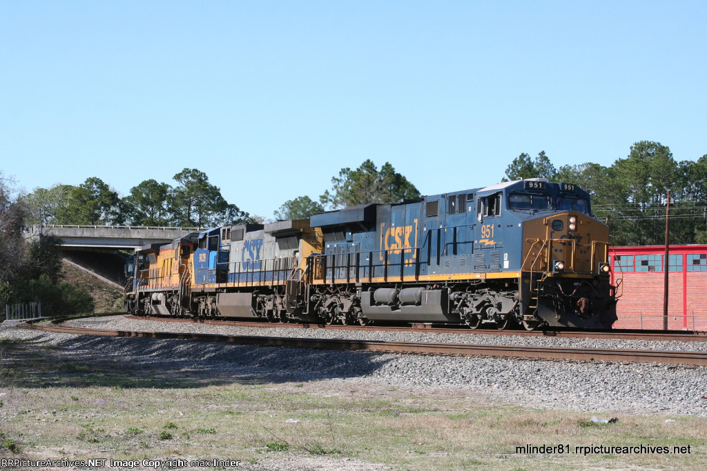 CSX 951