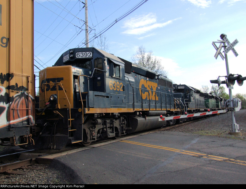 CSX 6392 on Q439-17