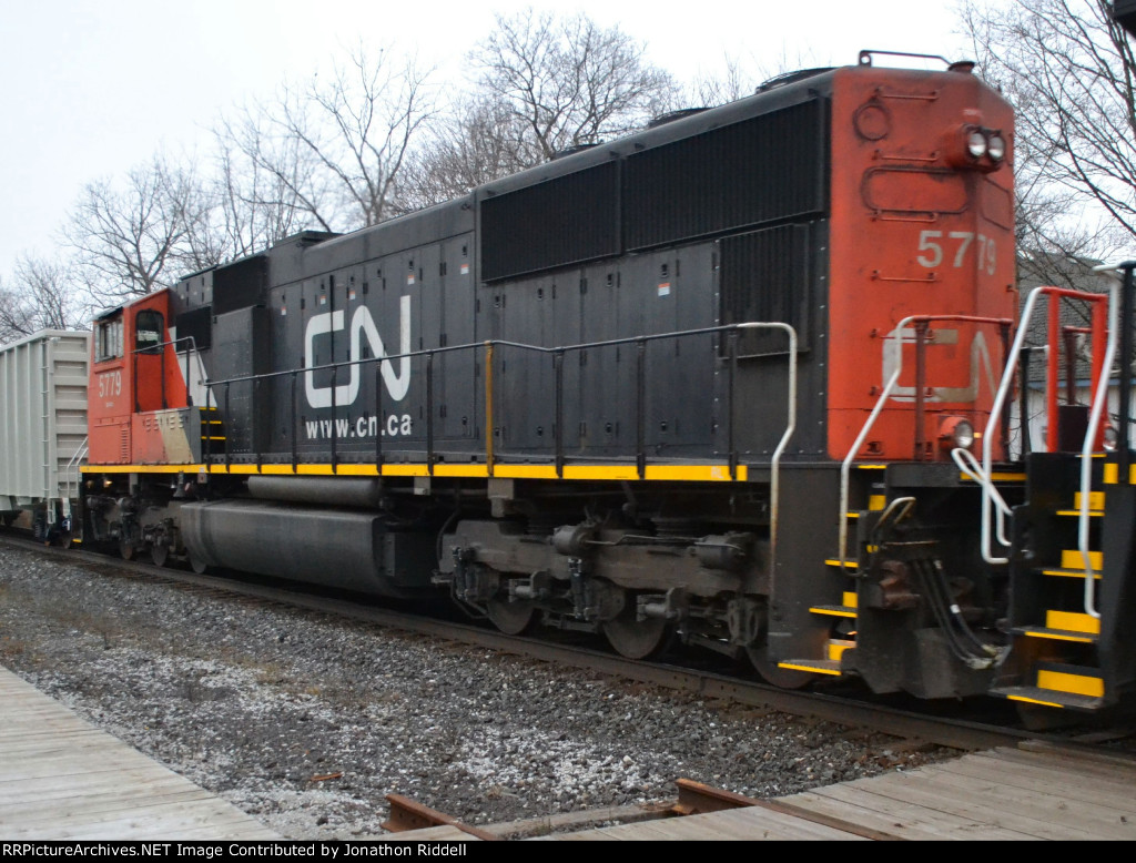 CN 5779