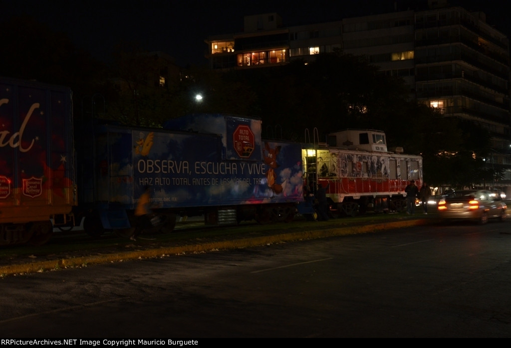 KCSM Cabooses - Revolutionary and Operation Life Saver