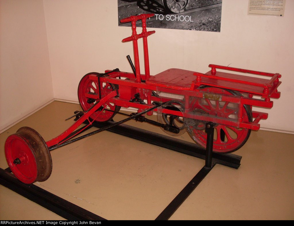 Hard Yakka 3 wheel pump trike