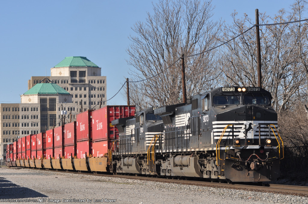 NS 9073 On NS 25 A Eastbound