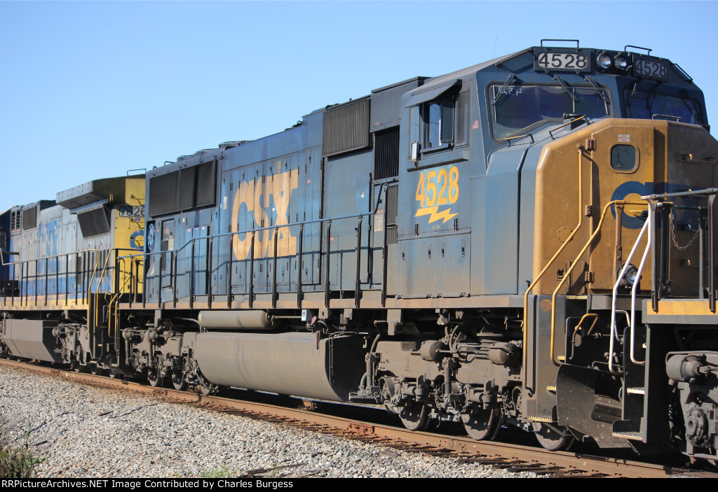 CSX 4528