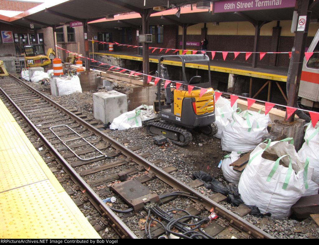 P&W platform reconstruction