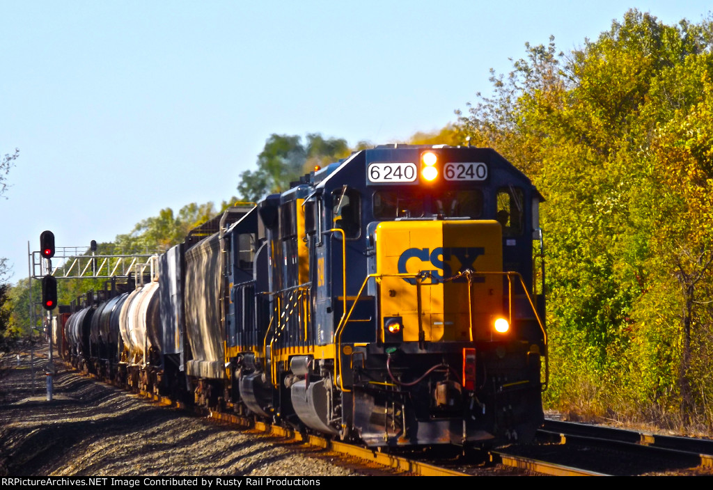 CSX Q626 clear CP-VO track 1 to track 2 east direction CSX 6240 out