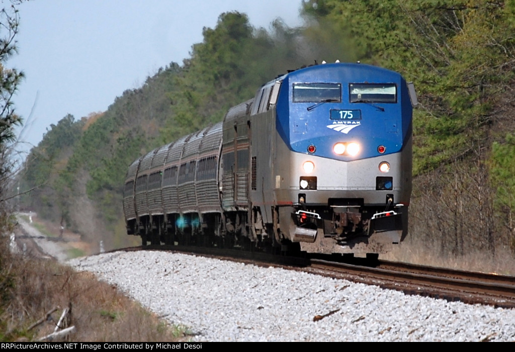 Amtk P-42DC #175 leads a southbound at Oak Grove Rd.