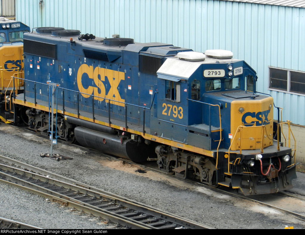 CSXT EMD GP38-2 2793