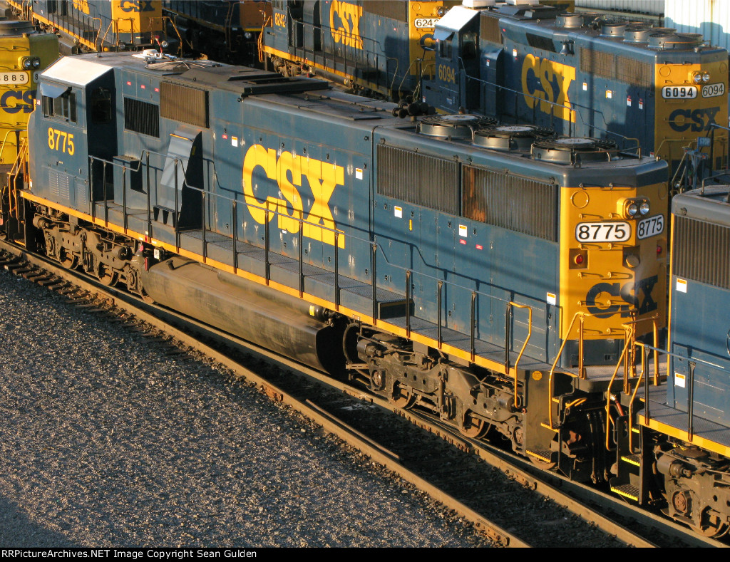 CSXT EMD SD60M 8775