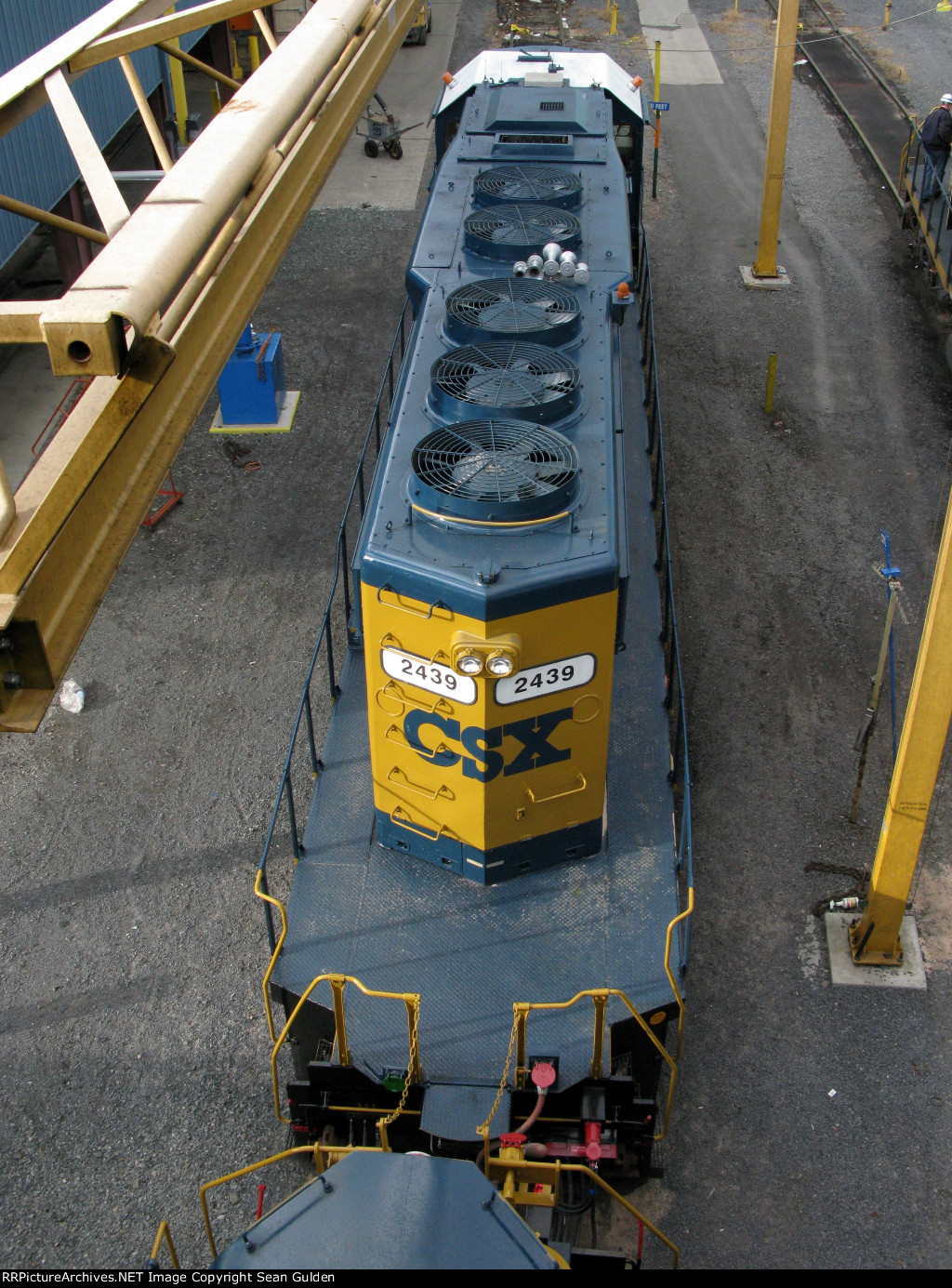 CSXT EMD SD40-2 2439