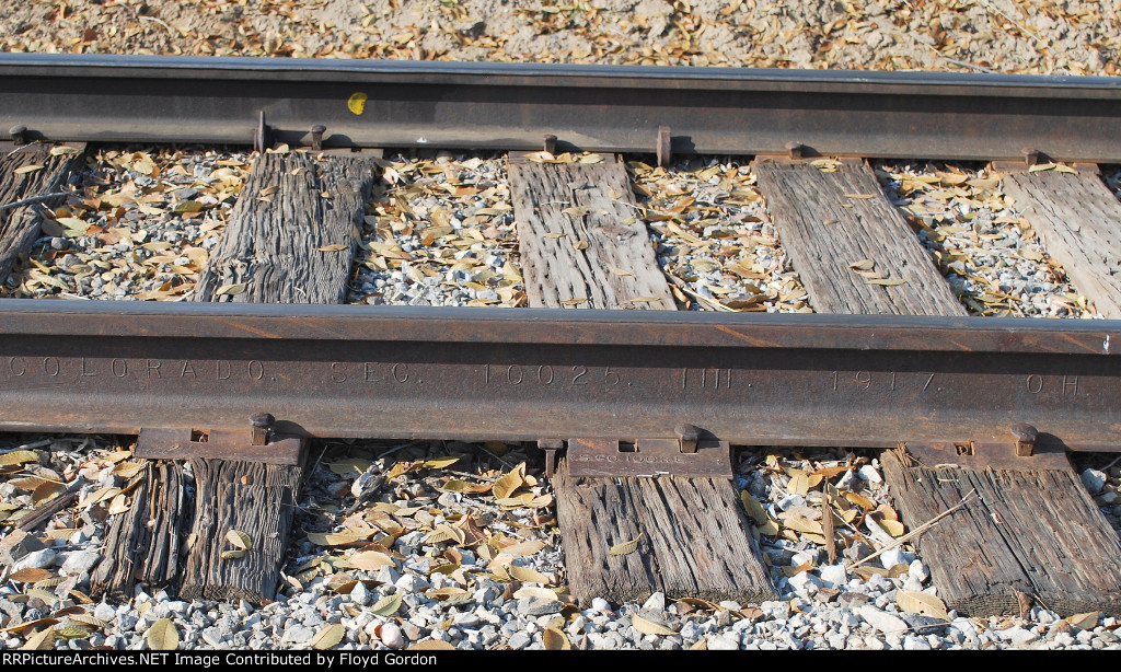 100 LBS COLORADO. 1917 INPR mainline