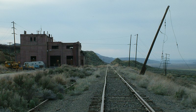 Dead MILW trackage and substation for electrification