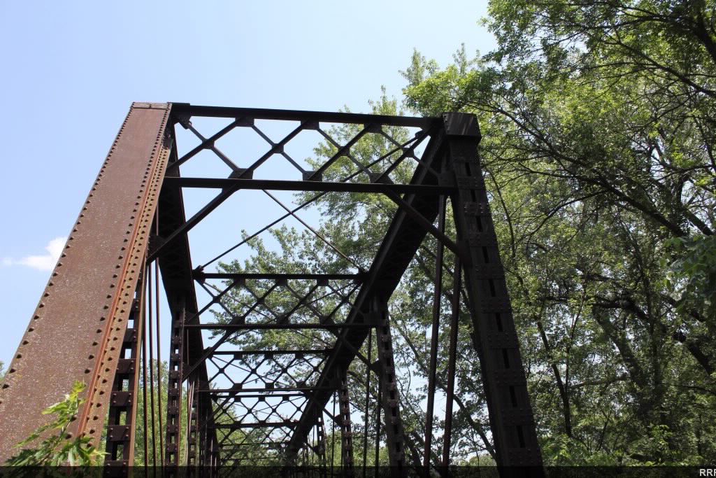 Abandoned Ex CMStP&P Bridge over the Maple River