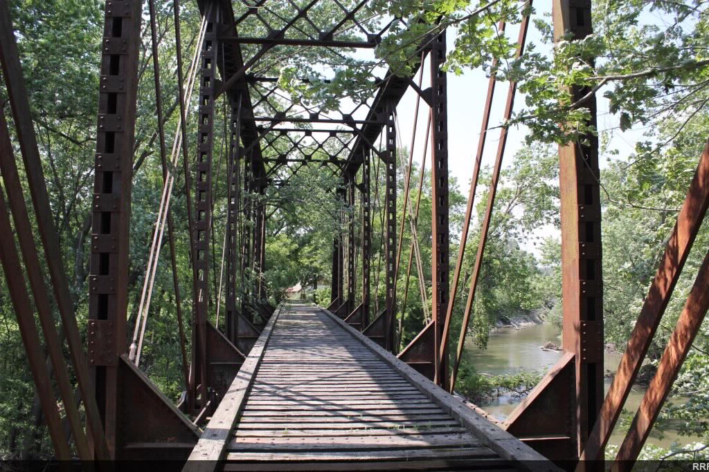 Abandoned Ex CMStP&P Bridge over the Maple River