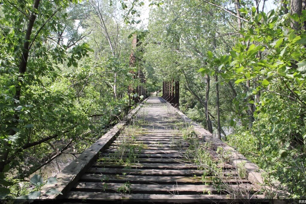 Abandoned Ex CMStP&P Bridge over the Maple River