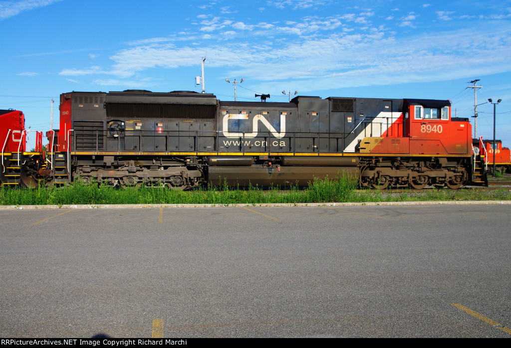 CN 8940