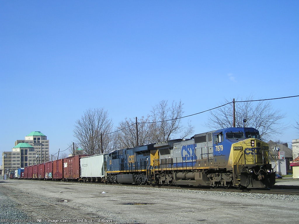 CSXT 7879 On CSX Q 559