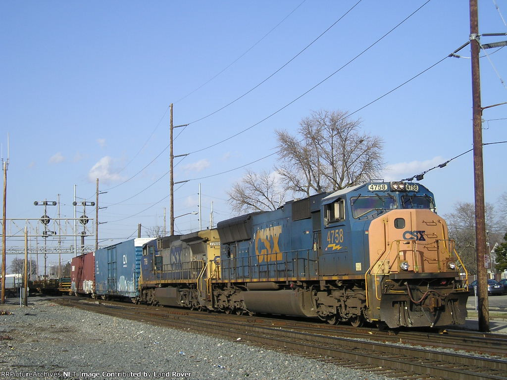 CSXT 4758 On CSX Q 241