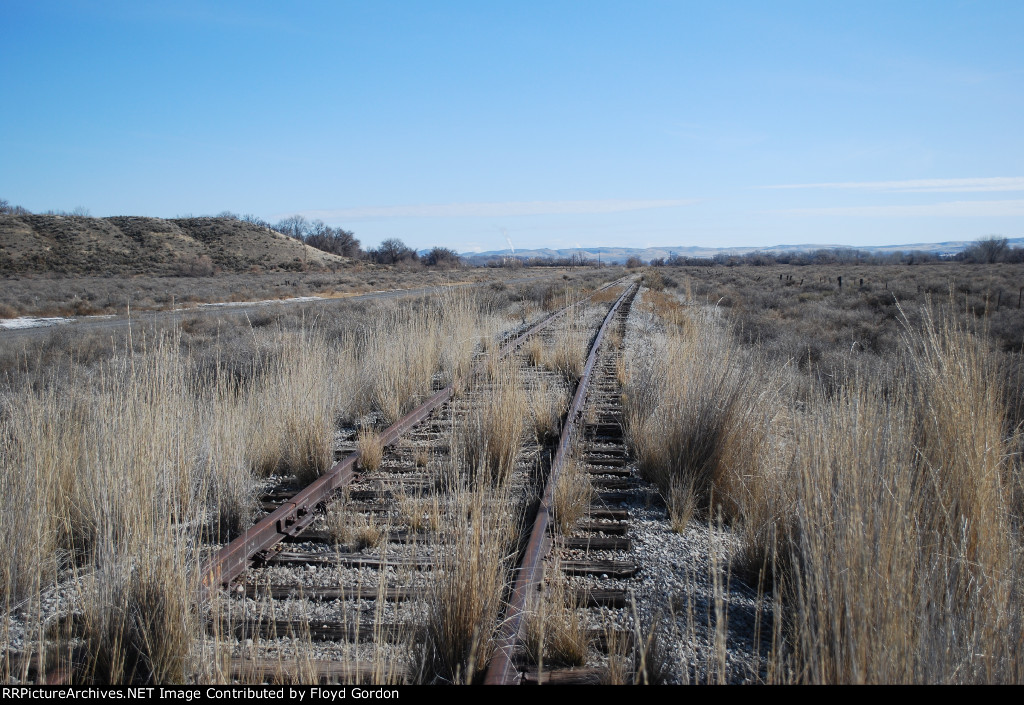 Inactive track west of Celatom