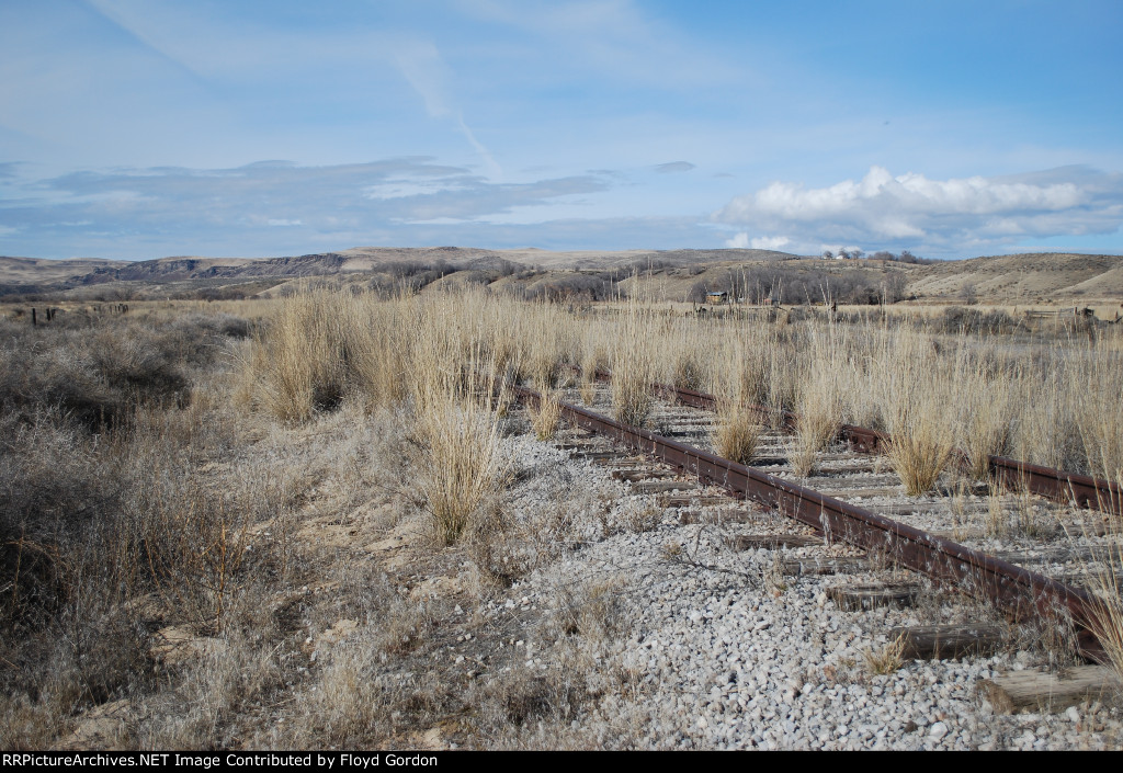 Inactive track west of Celatom