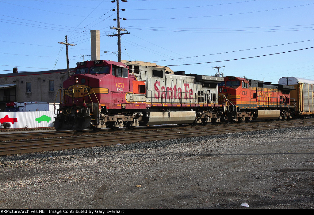 BNSF 651 (ex-ATSF 651) and BNSF 4083