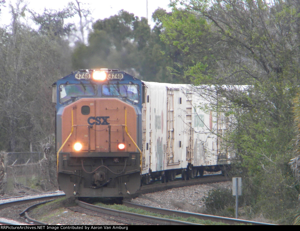 CSX 4748