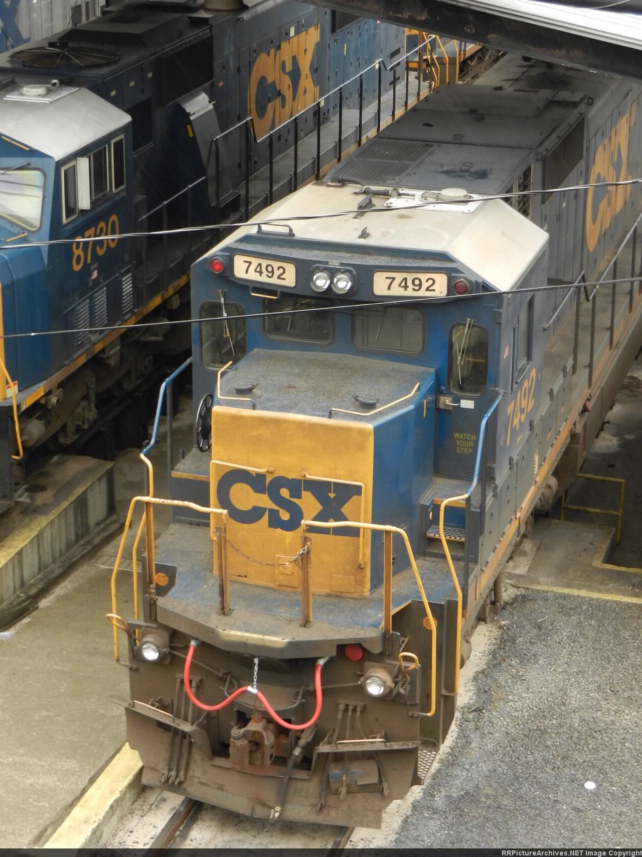 CSXT GE C40-8 7492